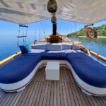 front lounge yacht charter Komodo
